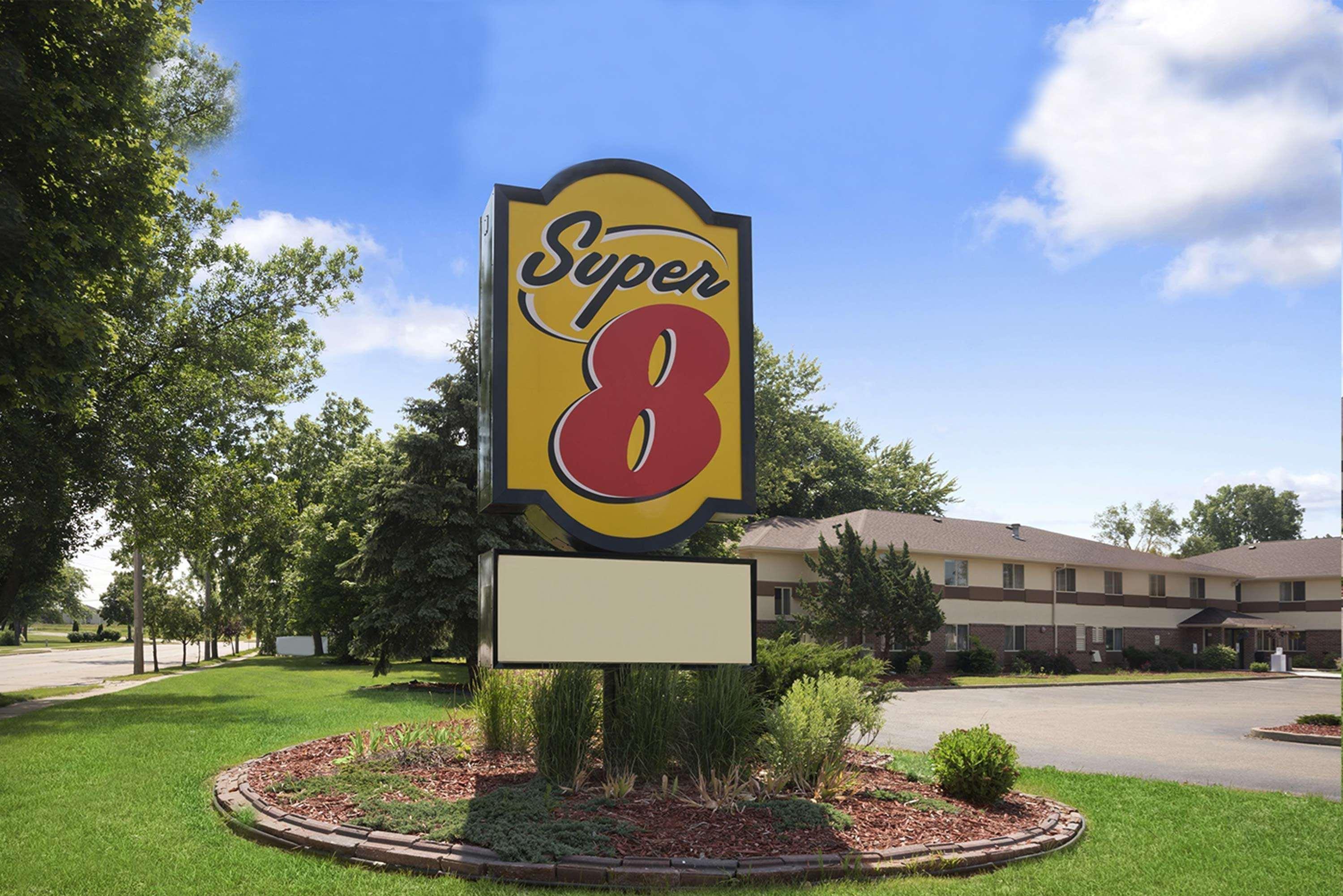 Super 8 By Wyndham Whitewater Wi Hotel Luaran gambar